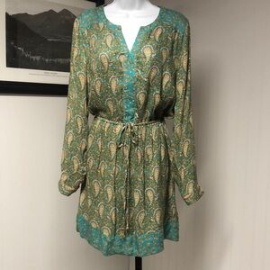 NWT Women’s DR2 Green Floral Paisley Print with V-Neck Size L